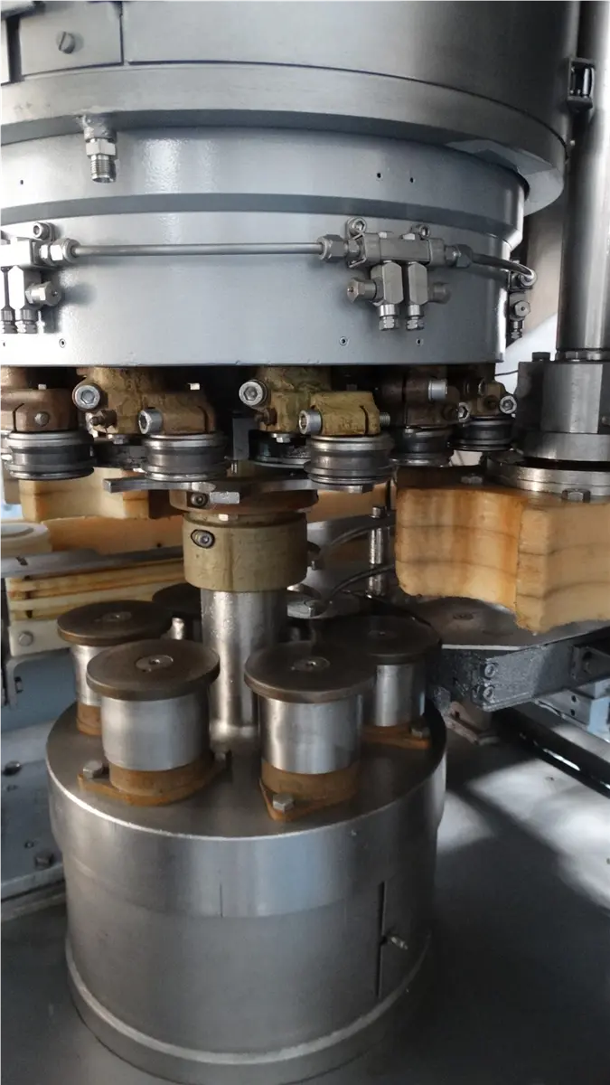 cerradora-automatica-de-latas-fmc-659-f1