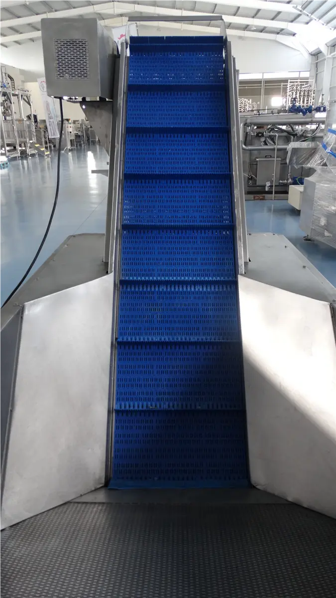 elevador-de-banda-modular-con-palas-y-balsa-inox-descarga-2-35-m