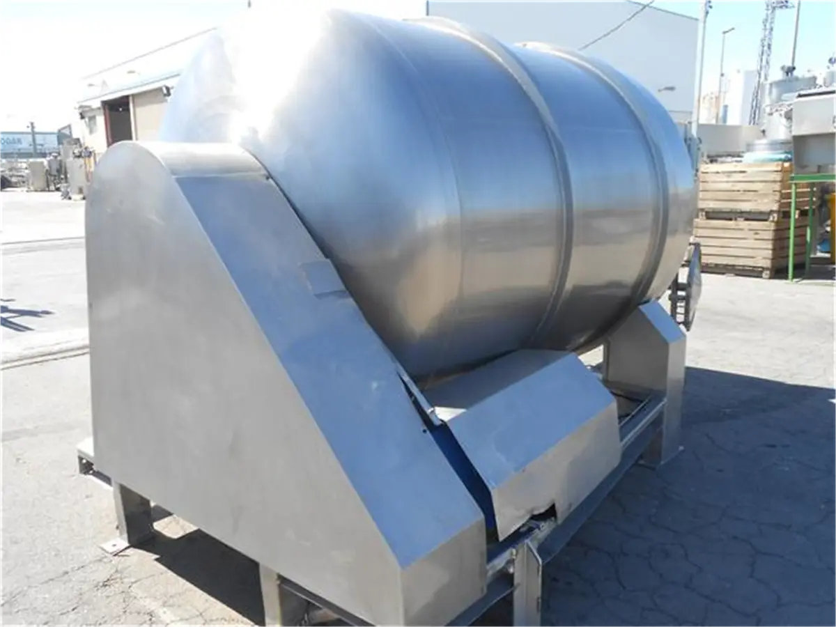 mezclador-horizontal-con-sinfin-de-vacio-en-acero-inox-6000-l-armor