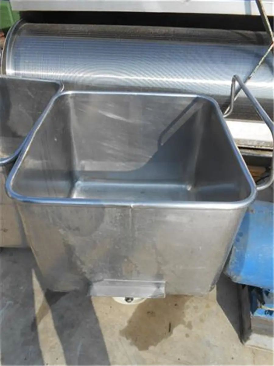 deposito-cuadrado-en-acero-inox-200-l