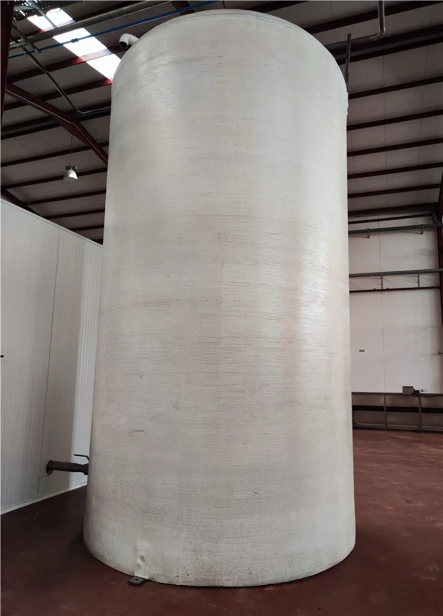 deposito-vertical-de-poliester-miraplas-32-000-l