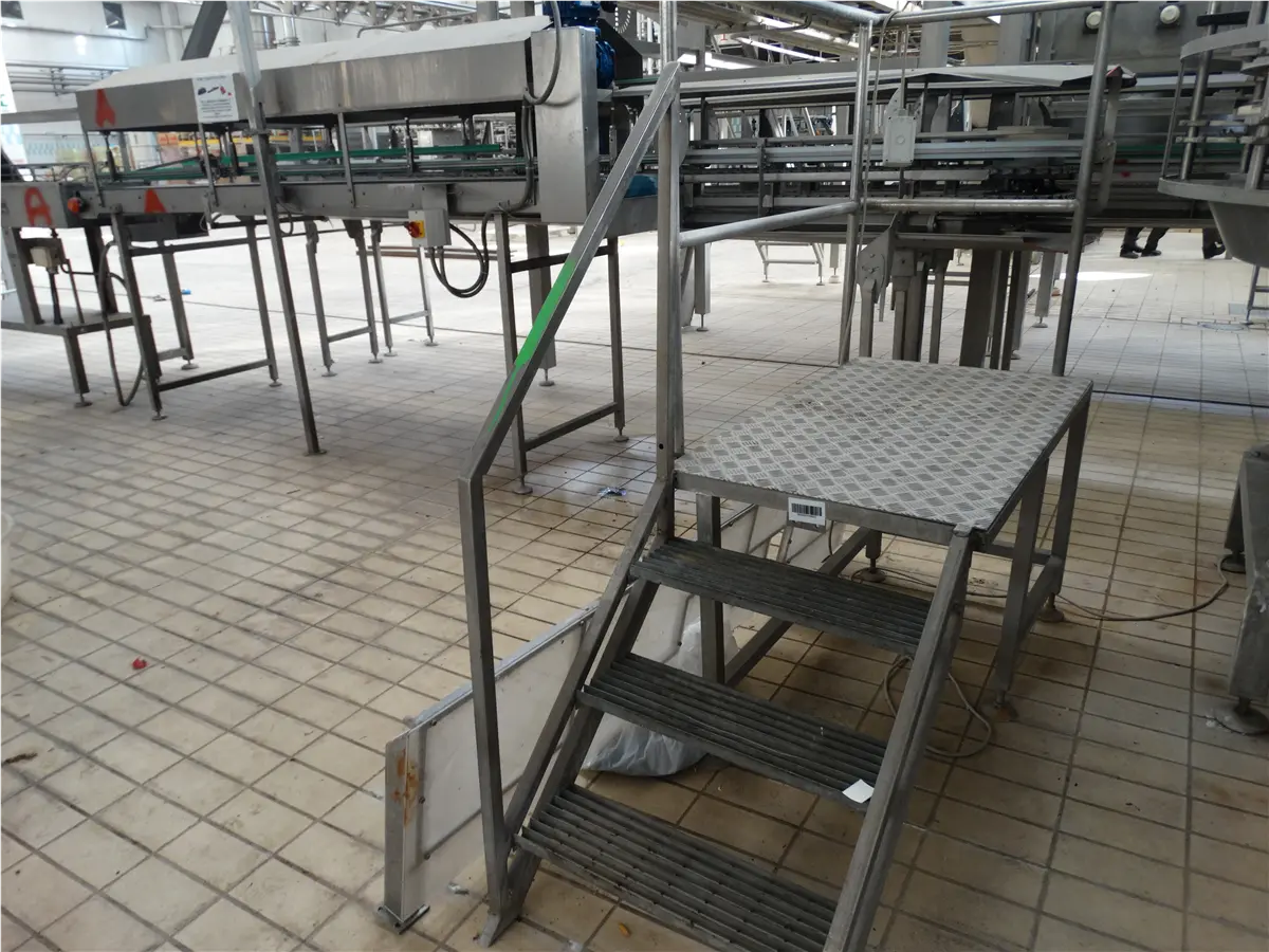 bancada-con-escalera-de-3-peldanos-inox-l-1-90-m