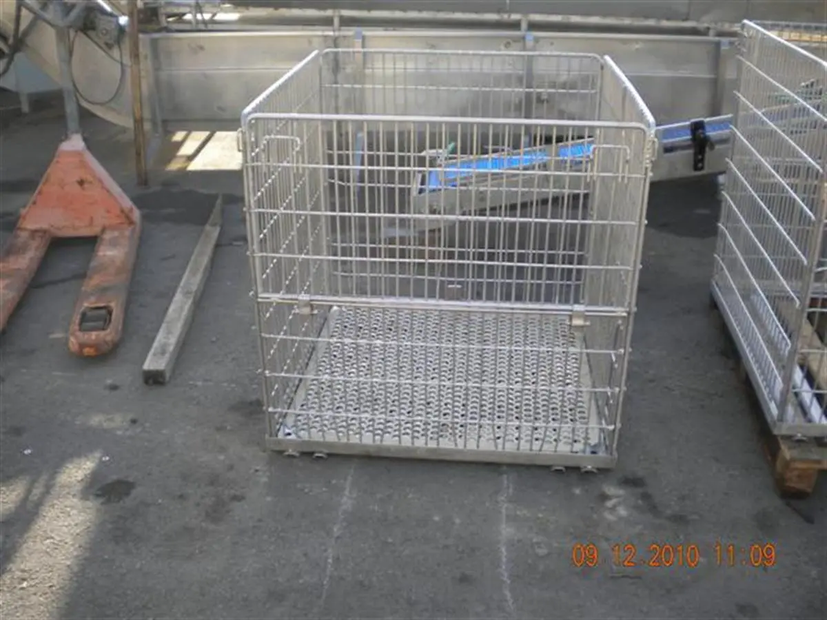 SQUARE TROLLEY FOR BASKET-1