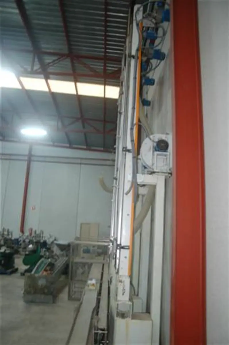 CANS ELEVATOR WITH SUCTION SYSTEM-1