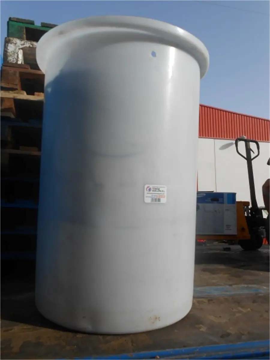 deposito-de-plastico-de-300-l