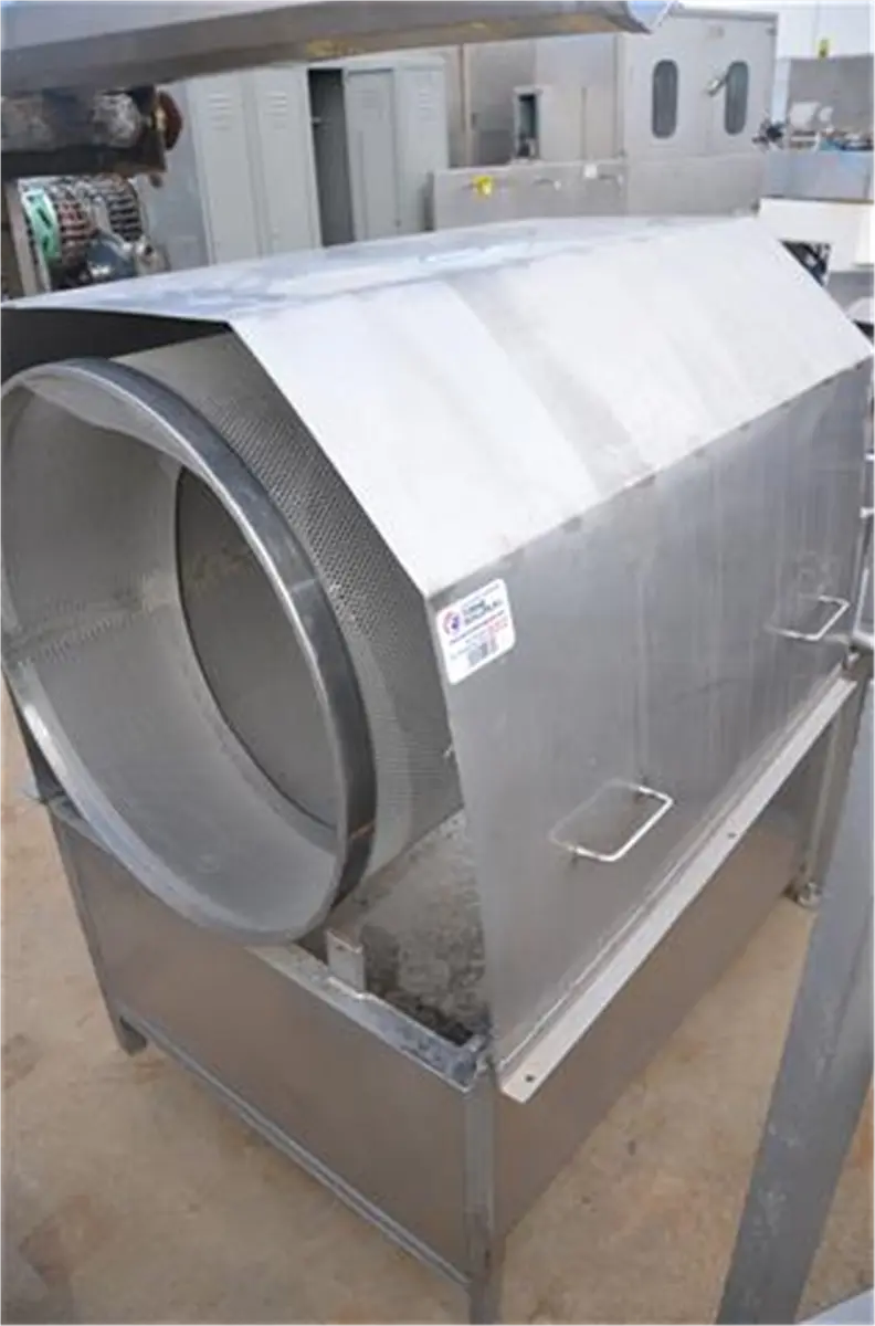 s-s-rotary-filter-for-solid-products-with-pool