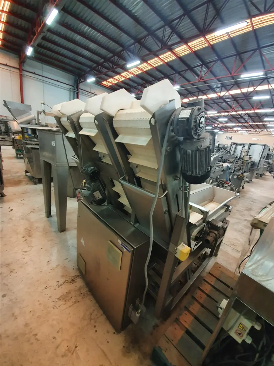 elevador-de-cangilones-de-banda-modular-de-3-vias-en-inox-descarga-1-60-m