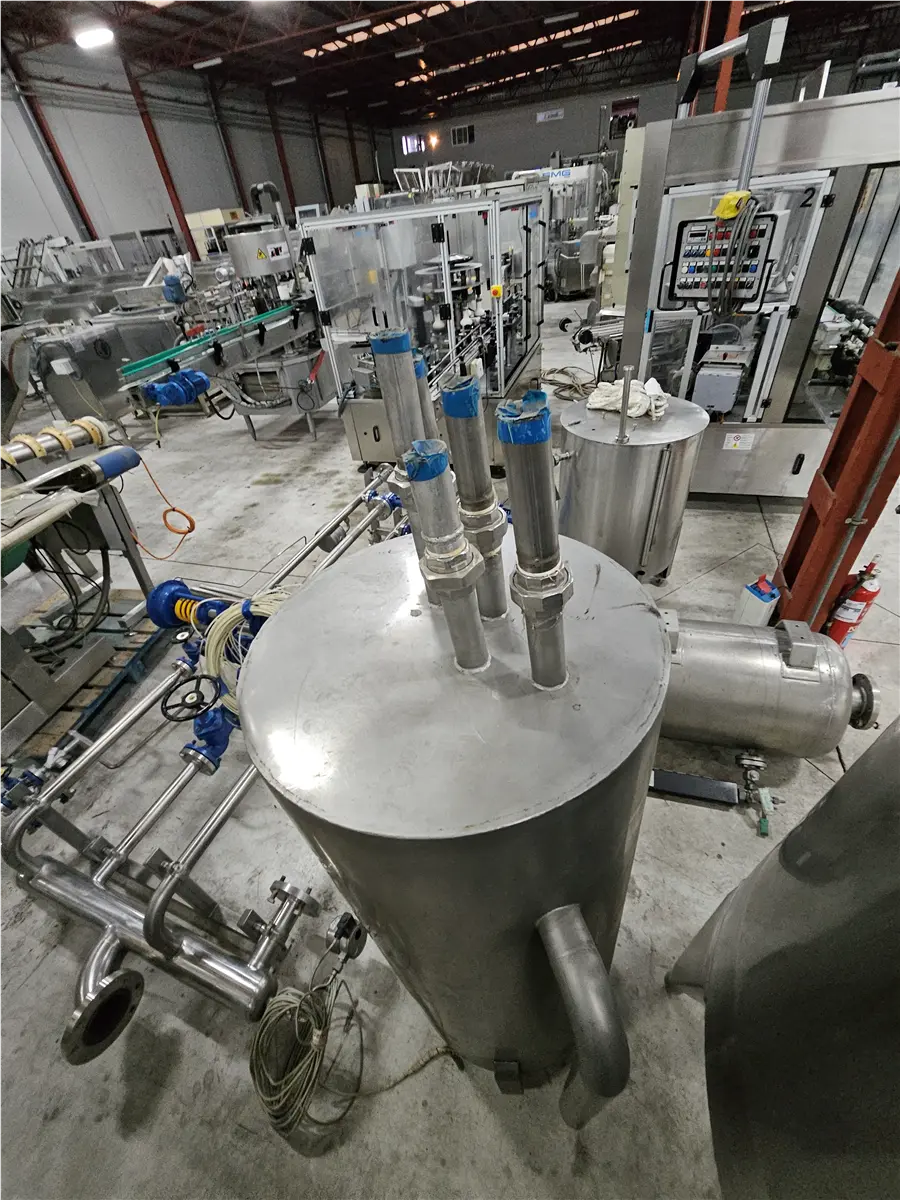 deposito-vertical-en-acero-inoxidable-de-300-l