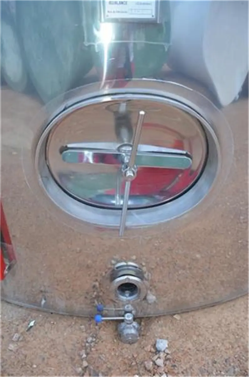 deposito-vertical-en-acero-inox-con-fondo-plano-de-57-500-l-4