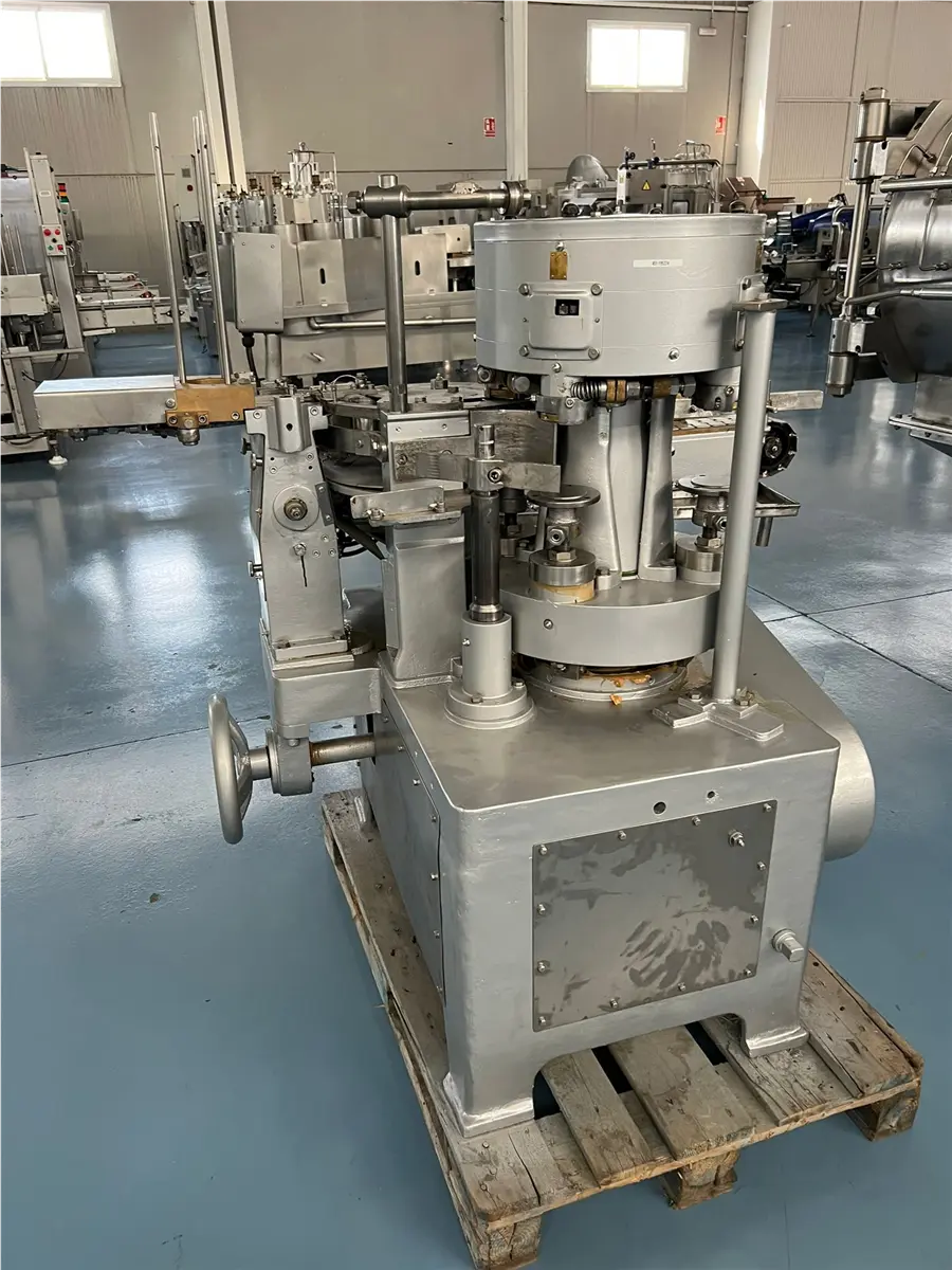 cerradora-automatica-de-latas-rivera-reina-1