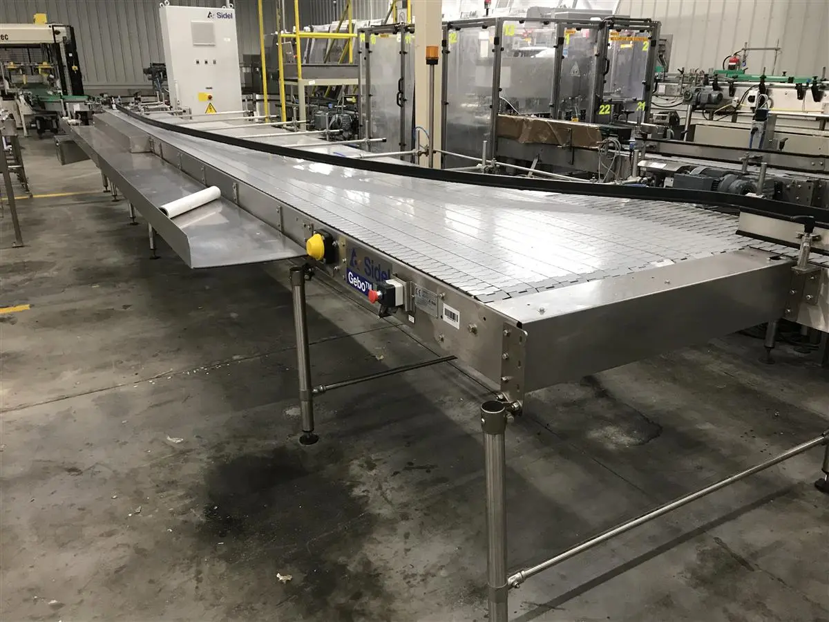 S/S HINGED BELT ACCUMULATION TABLE. L: 7.20 M W: 1.8 M-1