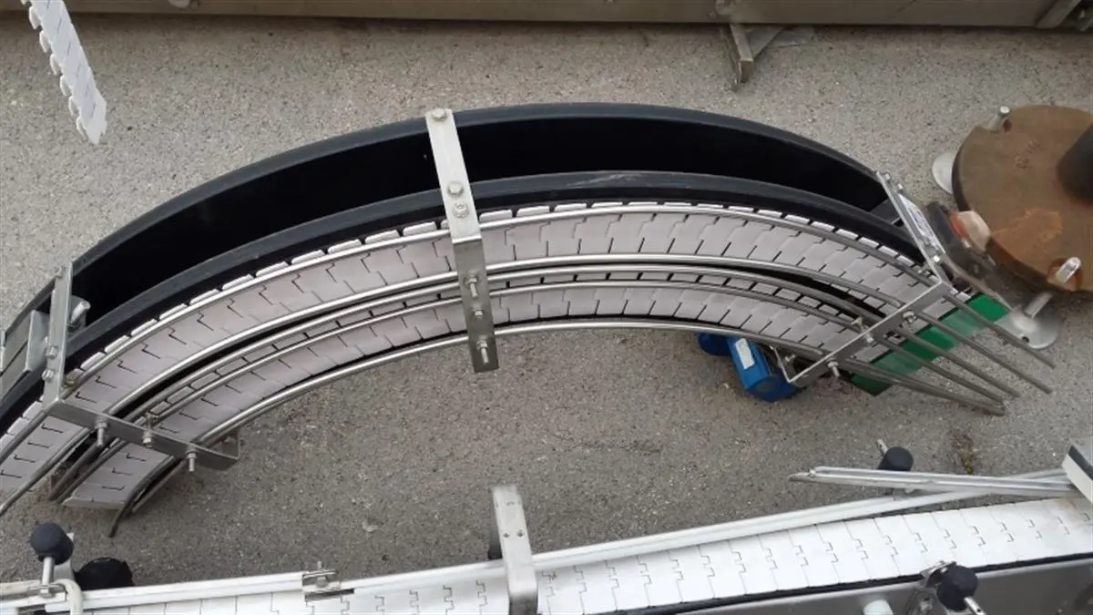 S/S DOBLE HINGED CONVEYORWITH CURVE.  L: 1.45 M, W: 0.45 M-1