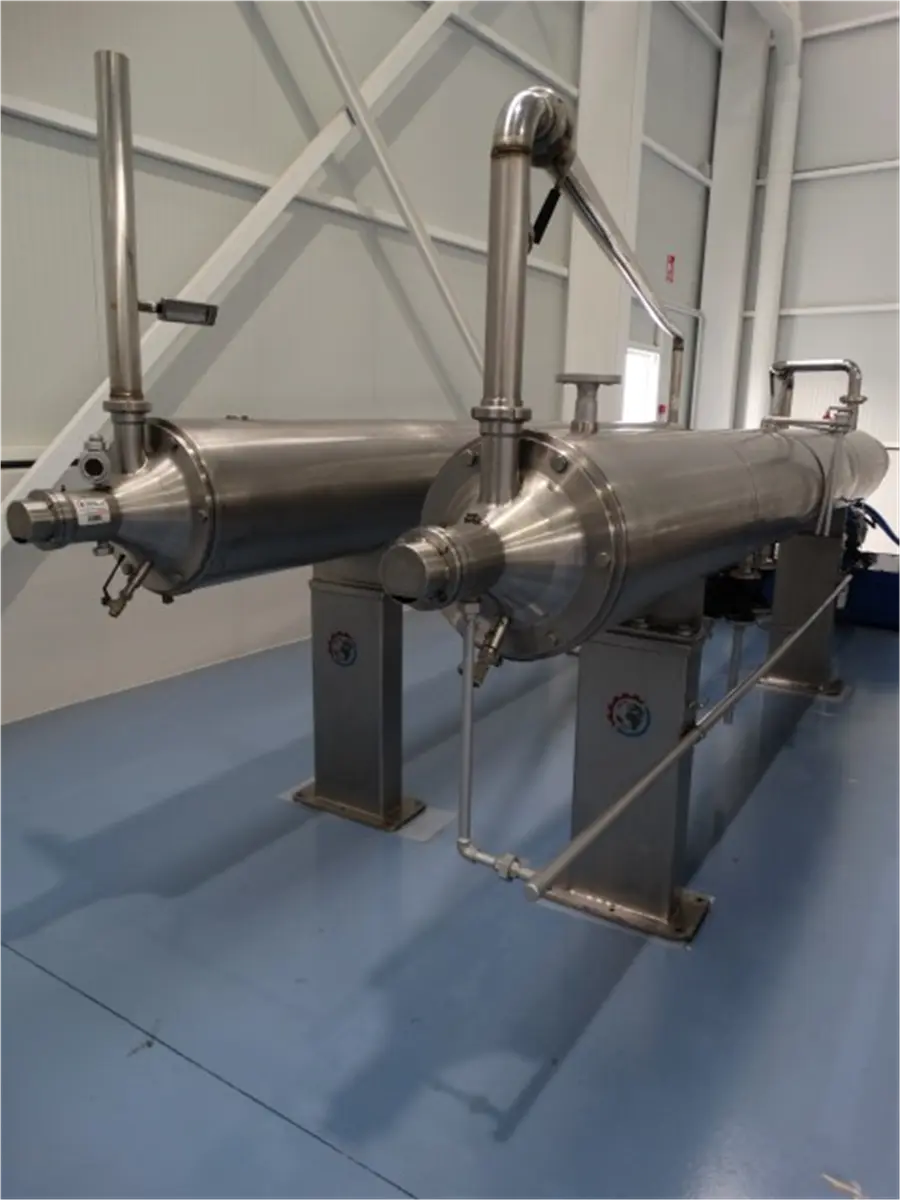 pasteurisateur-tubulaire-a-surface-raclee-manzini-rotothem-en-inox