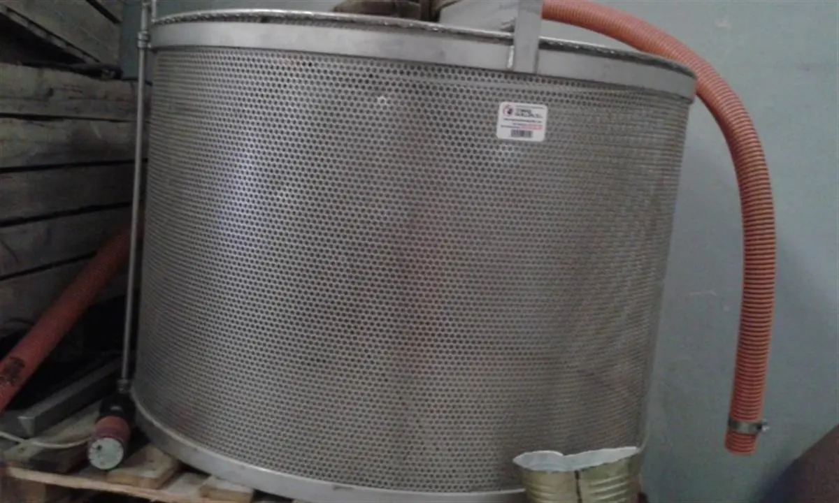 S/S CYLINDRICAL PERFORATED SCREEN BASKET-1