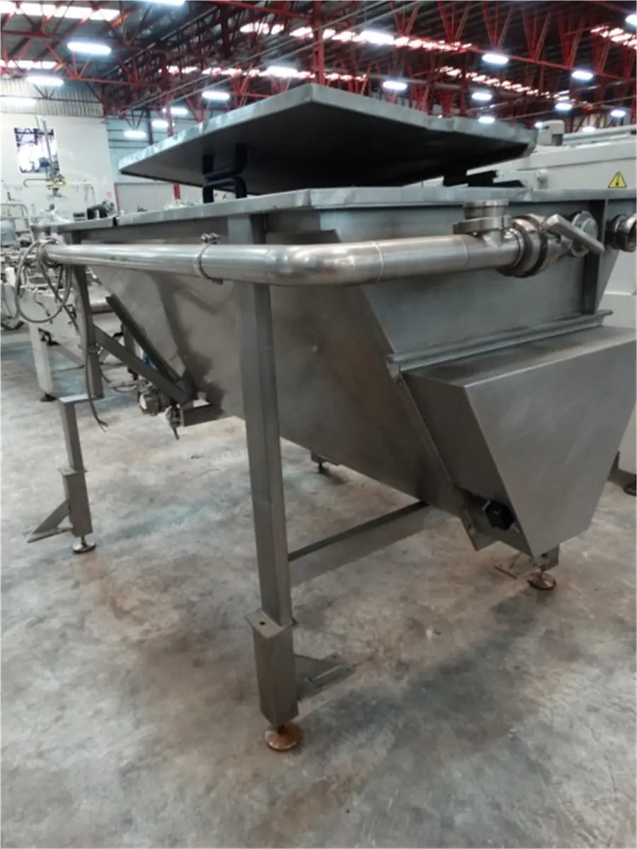 mezclador-horizontal-con-doble-sinfin-y-agitador-en-acero-inox-l