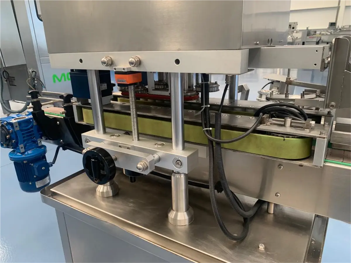 capsuladora-automatica-comasur