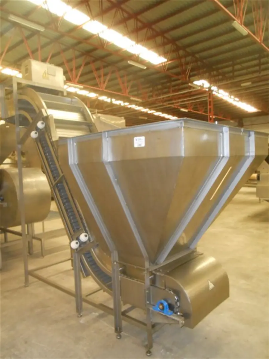 elevador-de-cangilones-y-tolva-en-acero-inox-descarga-2-40-m