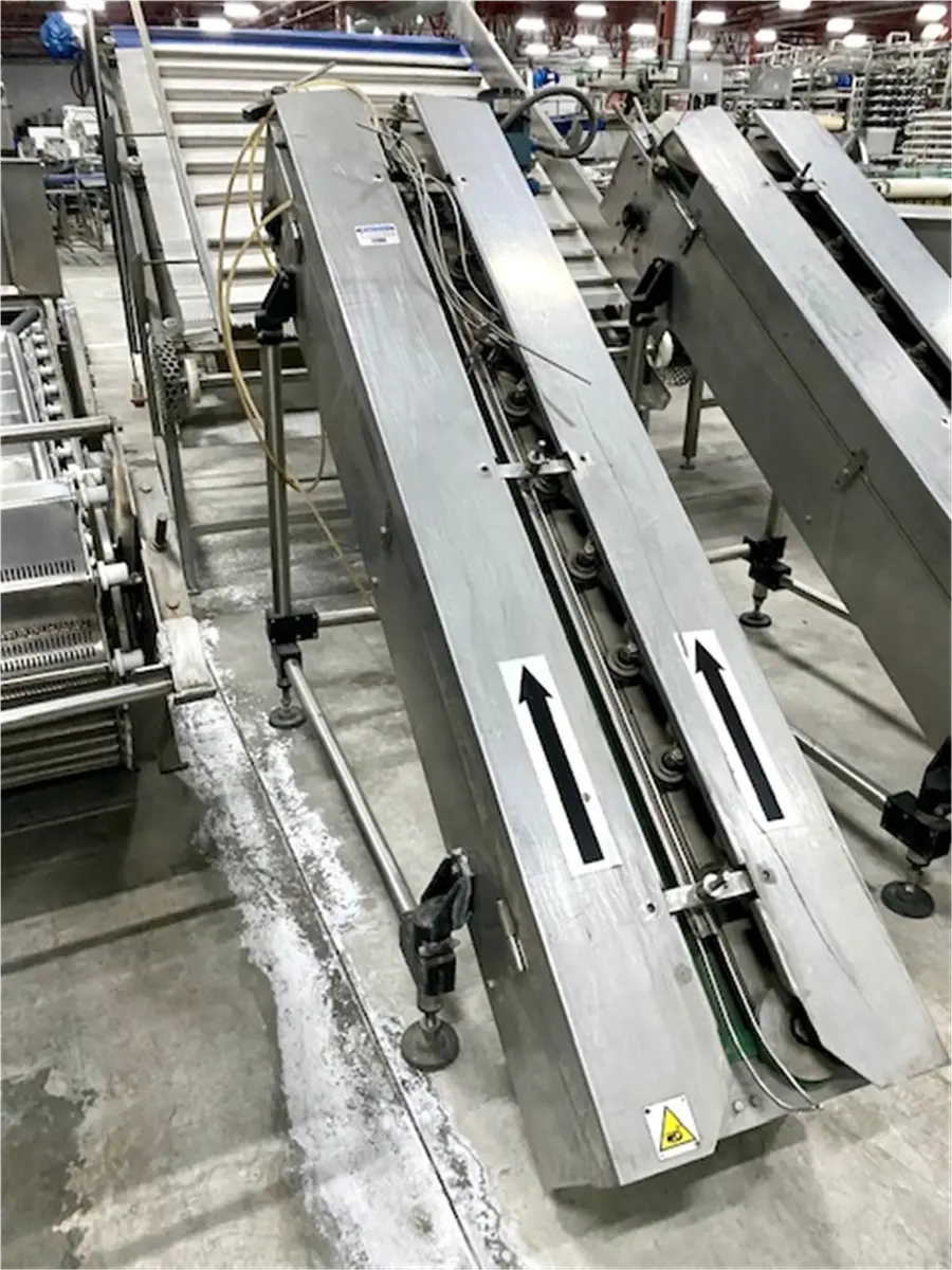 elevateur-de-boites-metalliques