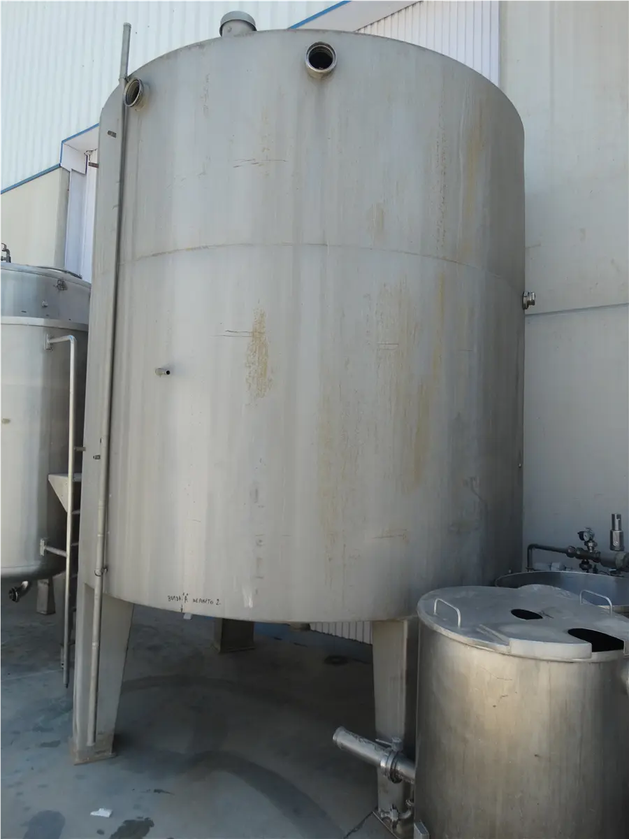 deposito-vertical-fondo-conico-11-000-l-inox