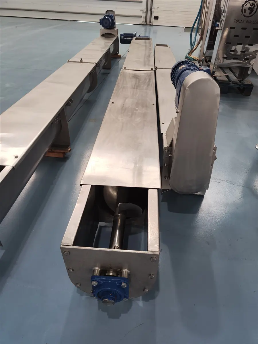 convoyeur-a-vis-sans-fin-en-inox-long-5-20-m-largeur-26-cm