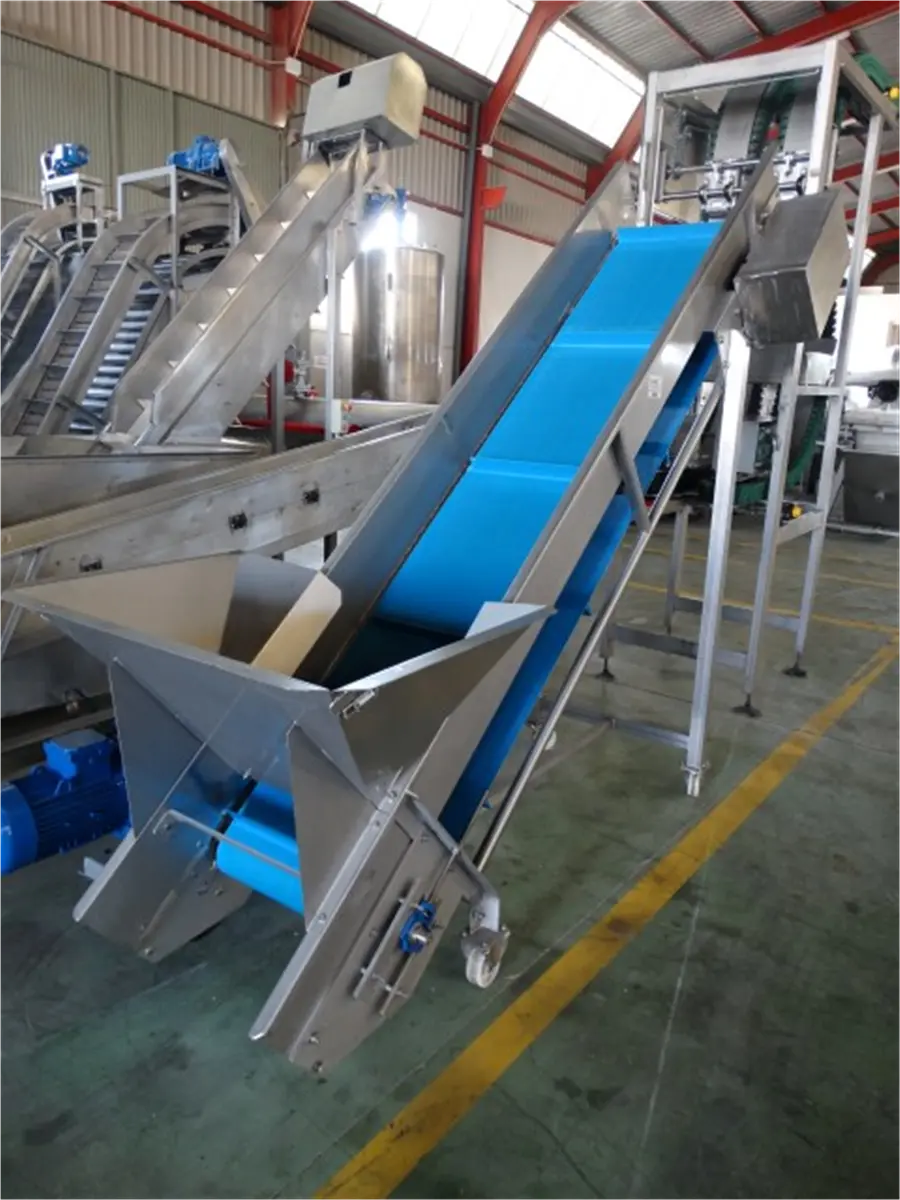 elevador-de-cangilones-de-lona-con-tolva-descarga-2-m-a-50-cm