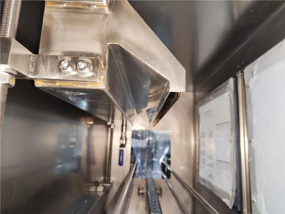 dosificador-de-liquido-de-gobierno-tomas-guillen-5