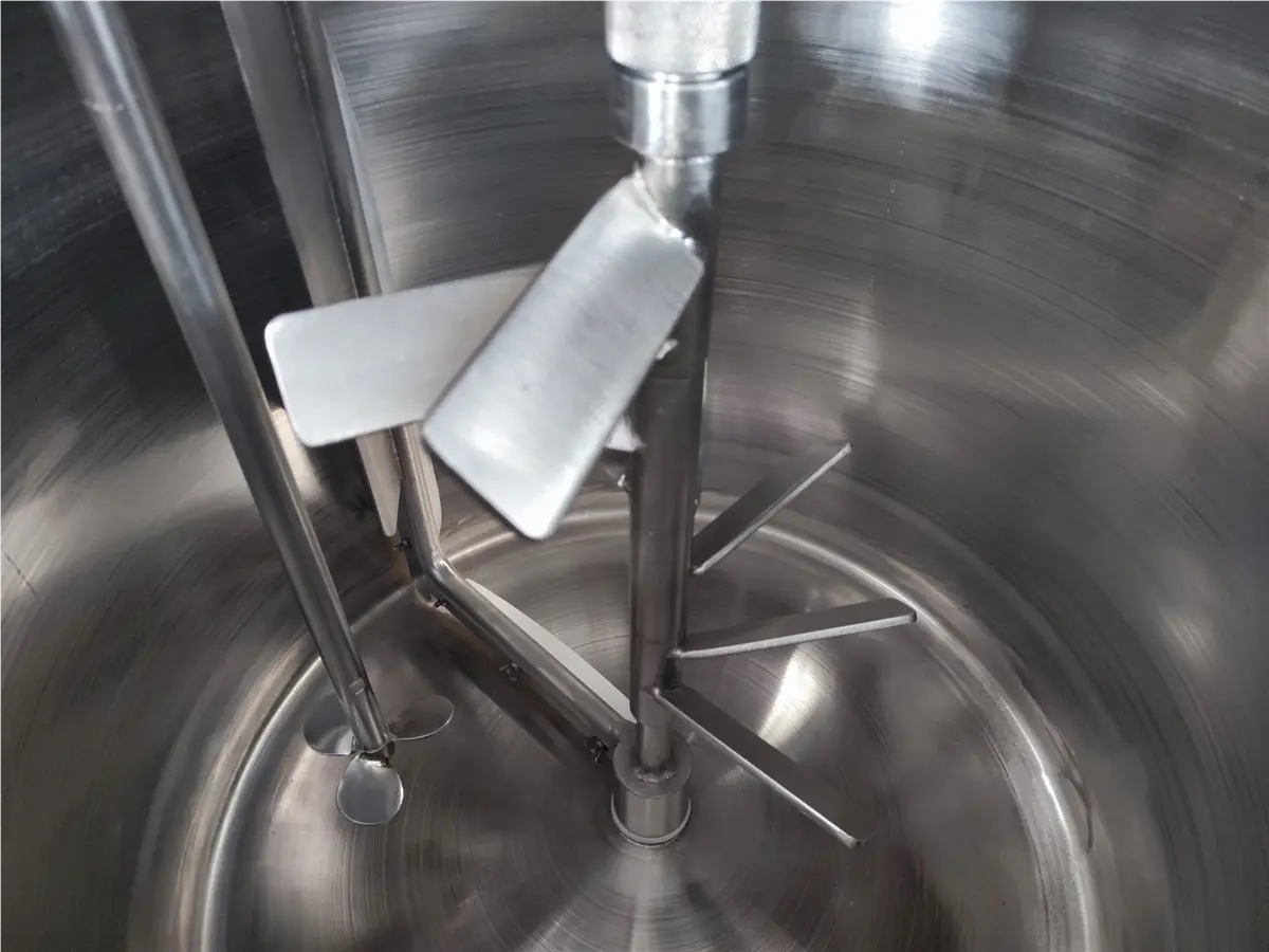 marmita-perol-de-doble-fondo-con-doble-agitador-350-l-luma