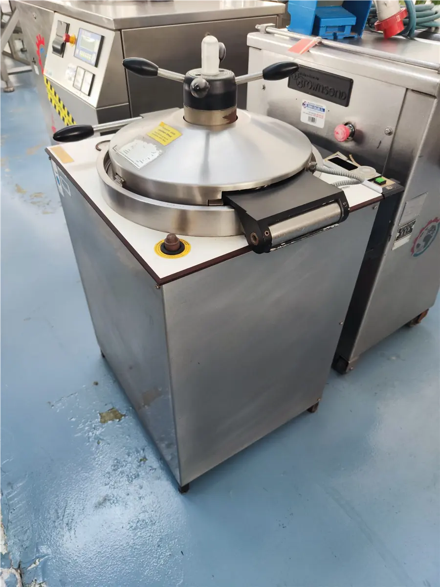 autoclave-vertical-de-laboratorio-varioklav