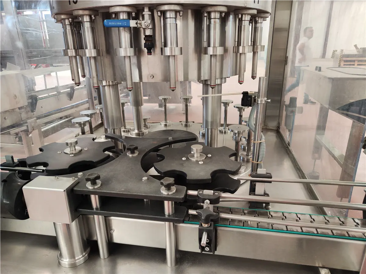 llenadora-de-botellas-marsuingenieria-18-valvulas