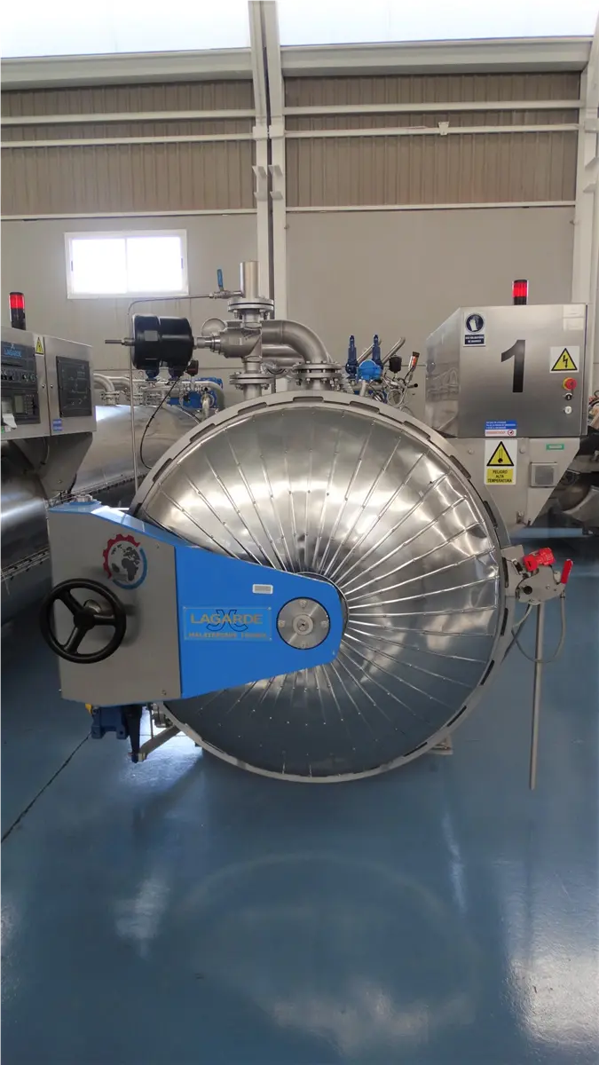 s-s-lagarde-static-autoclave-8-baskets-capacity-and-1-door-2