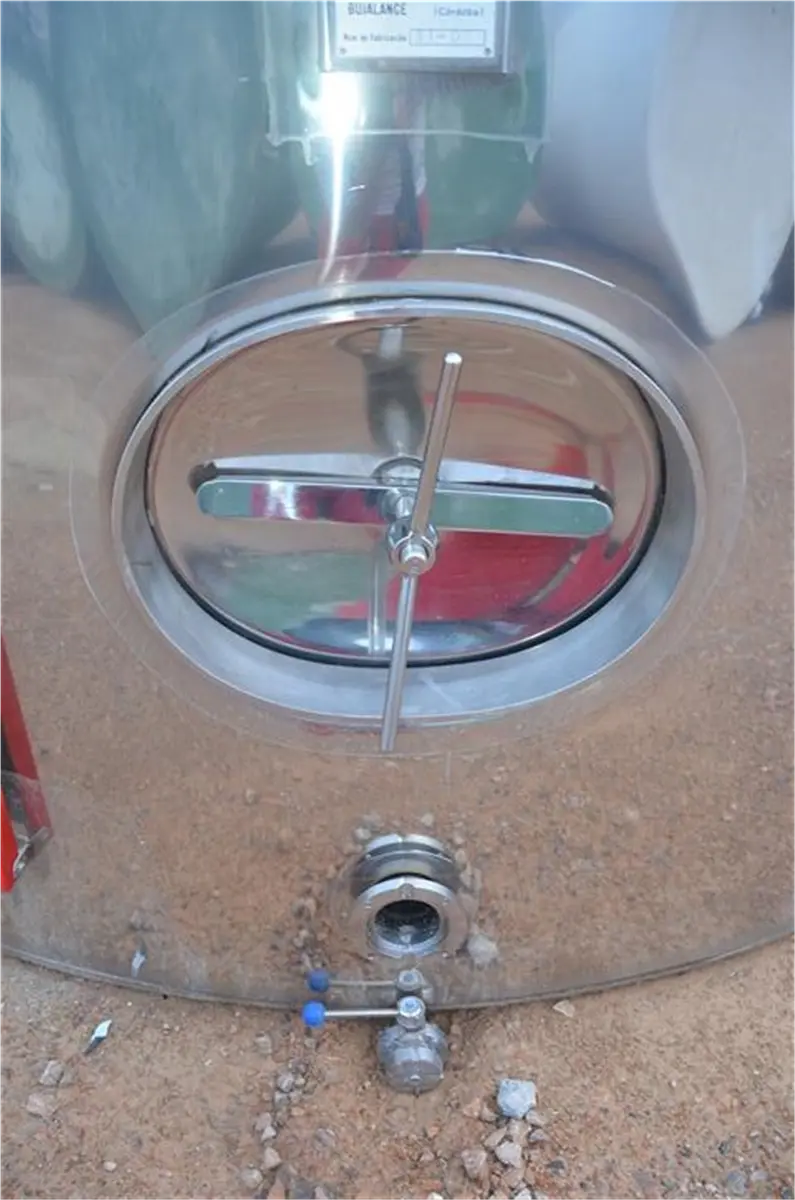 deposito-vertical-en-acero-inox-con-fondo-plano-de-57-500-l