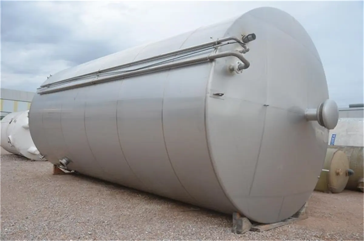 deposito-vertical-en-acero-inox-100-000-l