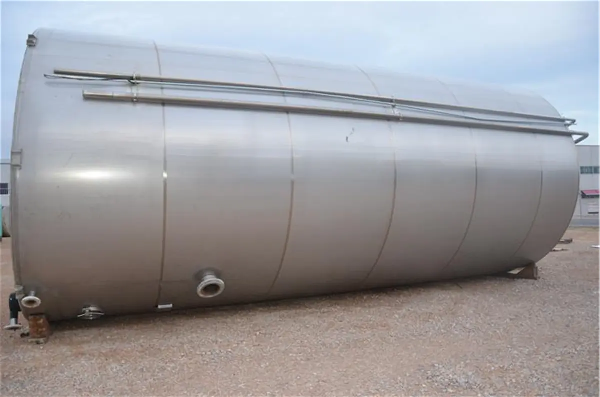 deposito-vertical-en-acero-inox-100-000-l