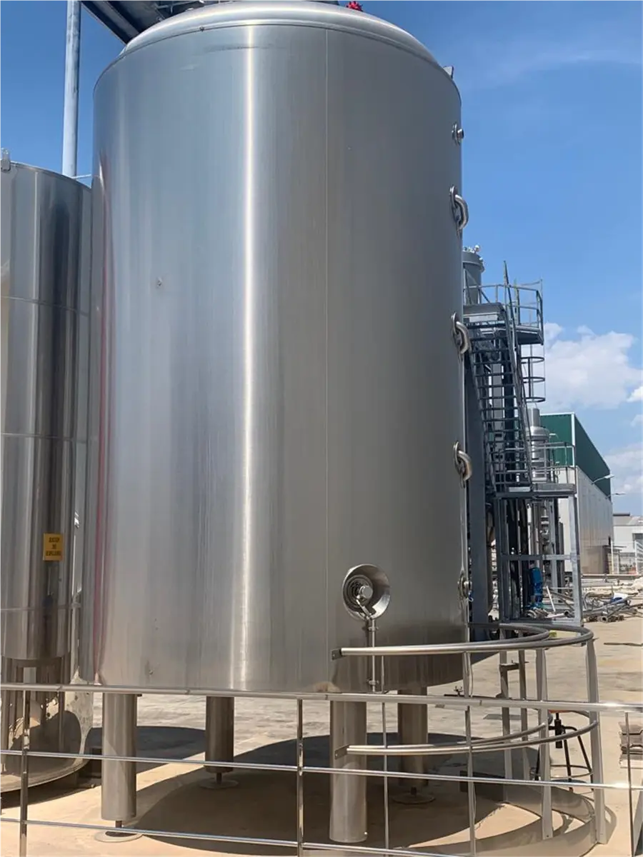 CUVE AVEC DOUBLE FOND DE 18.000 L BIO-INOX INOX