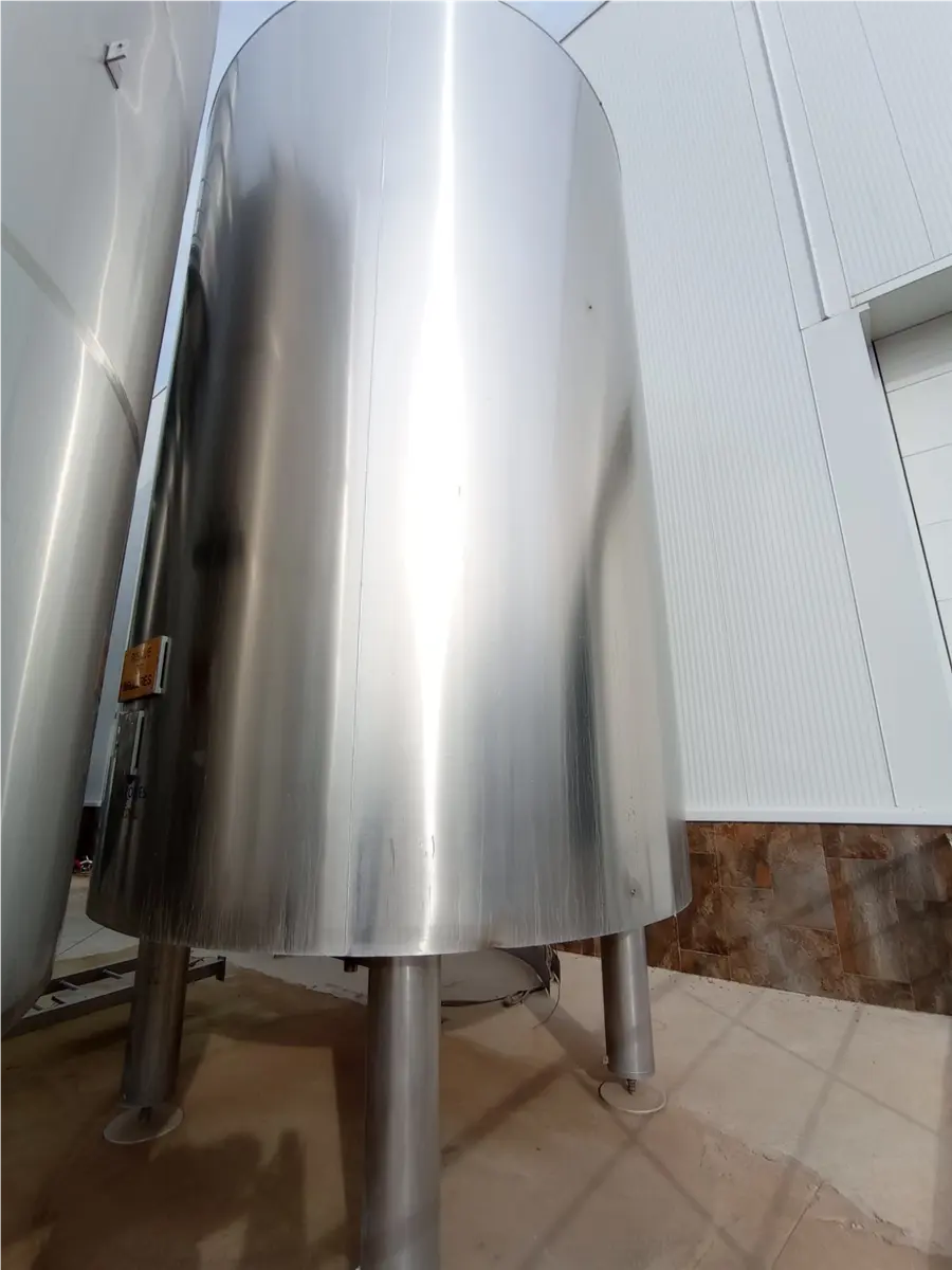 deposito-aseptico-con-doble-fondo-de-18-000-l-bio-inox-inox