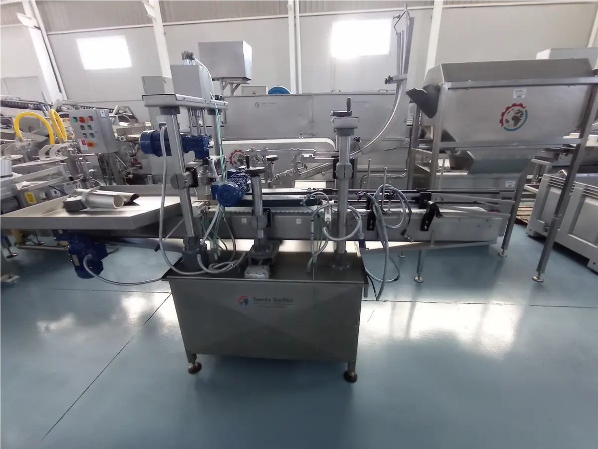 capsuleuse-automatique-de-bocaux-en-inox