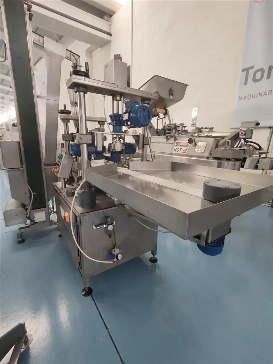 capsuleuse-automatique-de-bocaux-en-inox