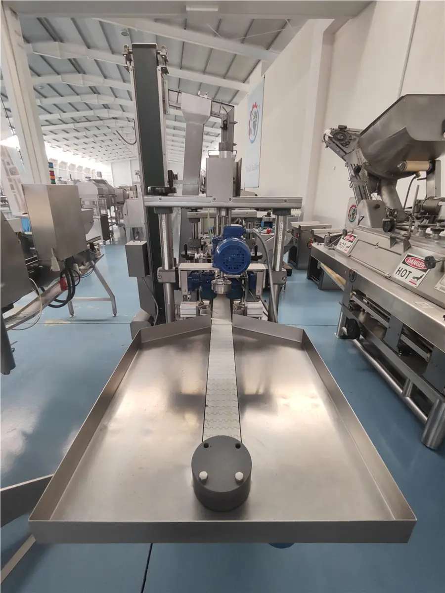 capsuleuse-automatique-de-bocaux-en-inox