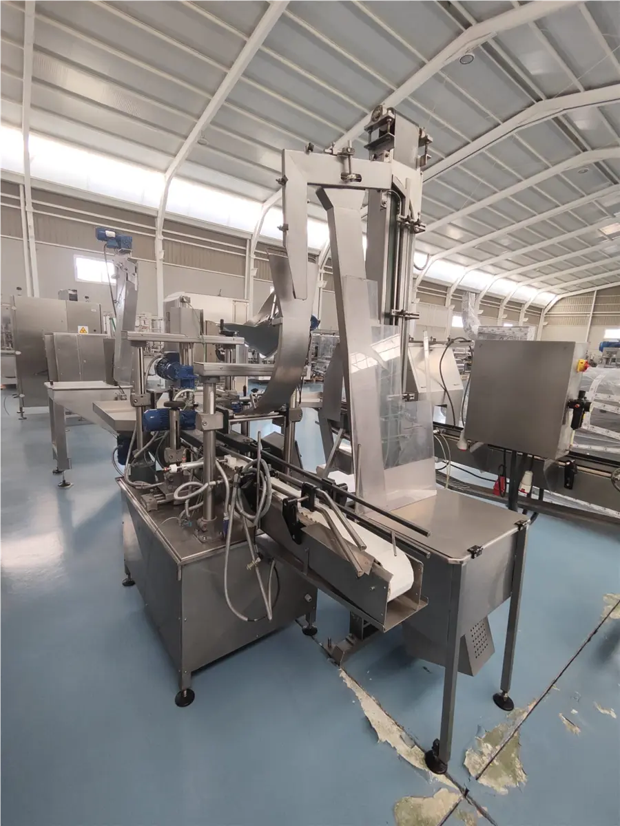 capsuleuse-automatique-de-bocaux-en-inox