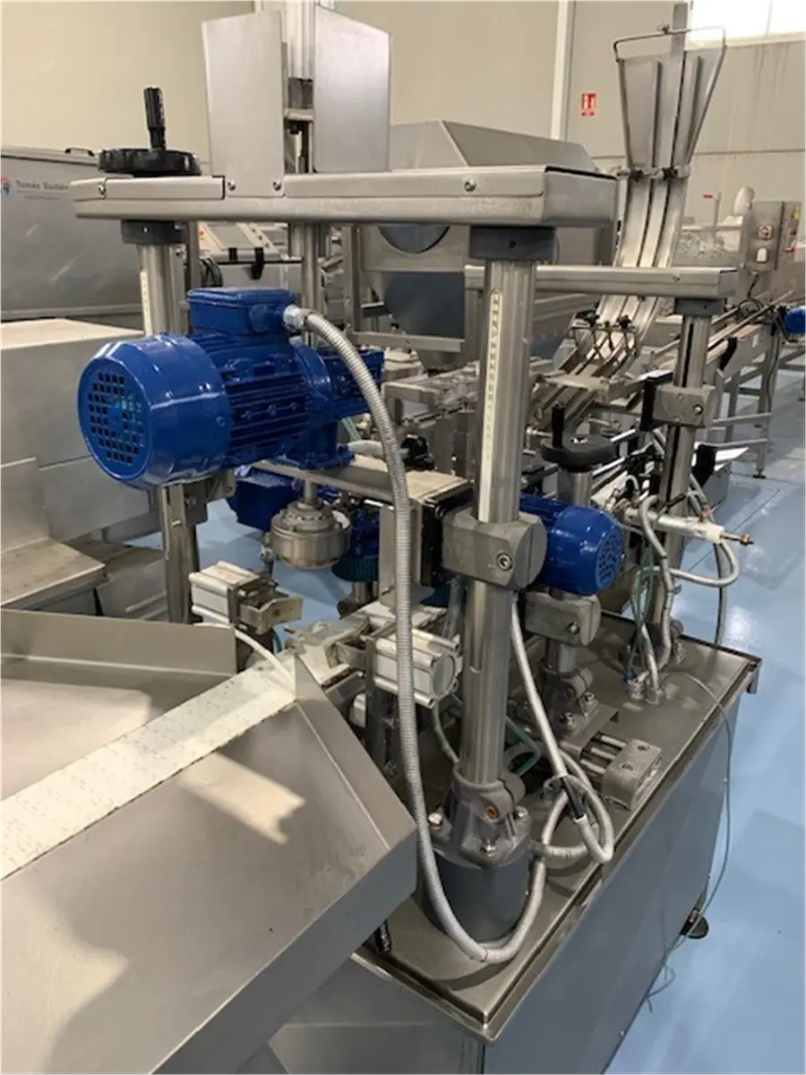 capsuleuse-automatique-de-bocaux-en-inox