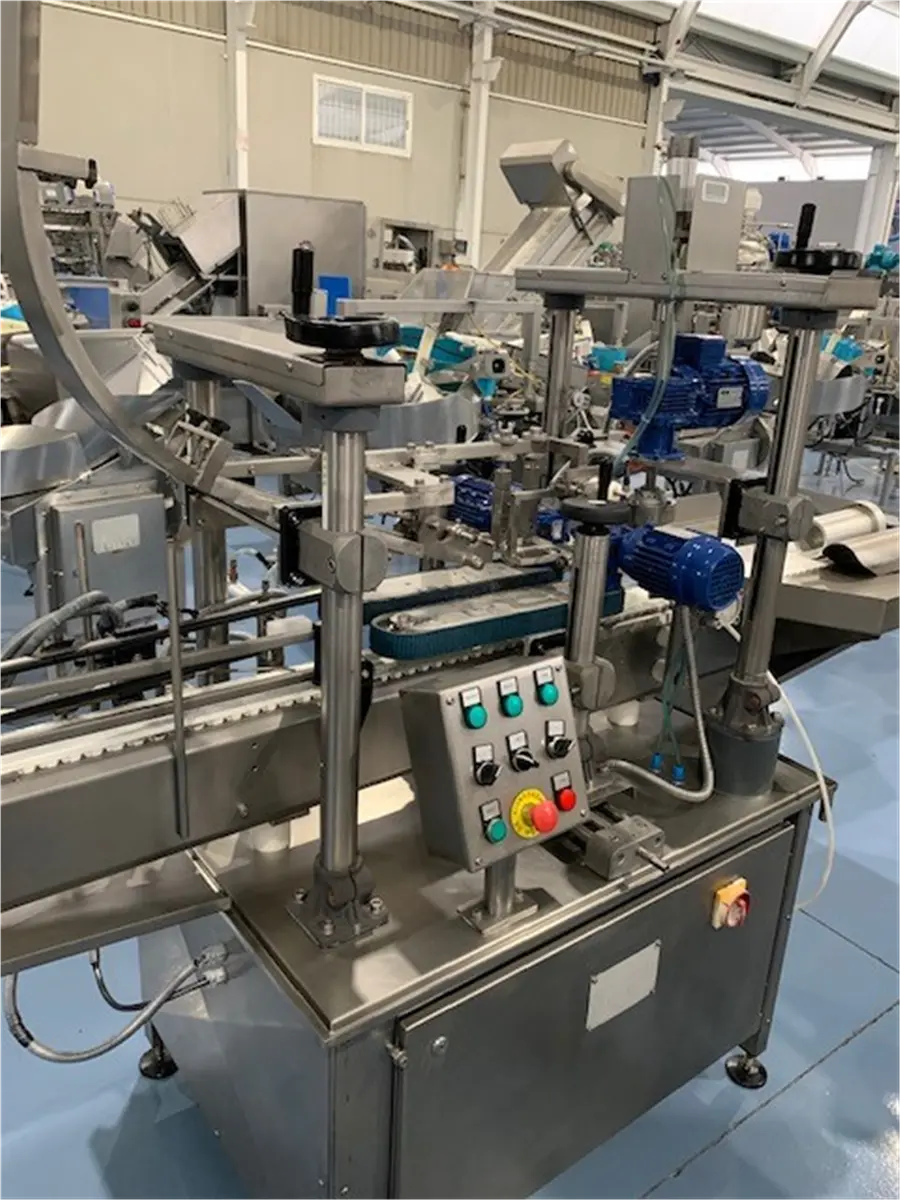 capsuleuse-automatique-de-bocaux-en-inox